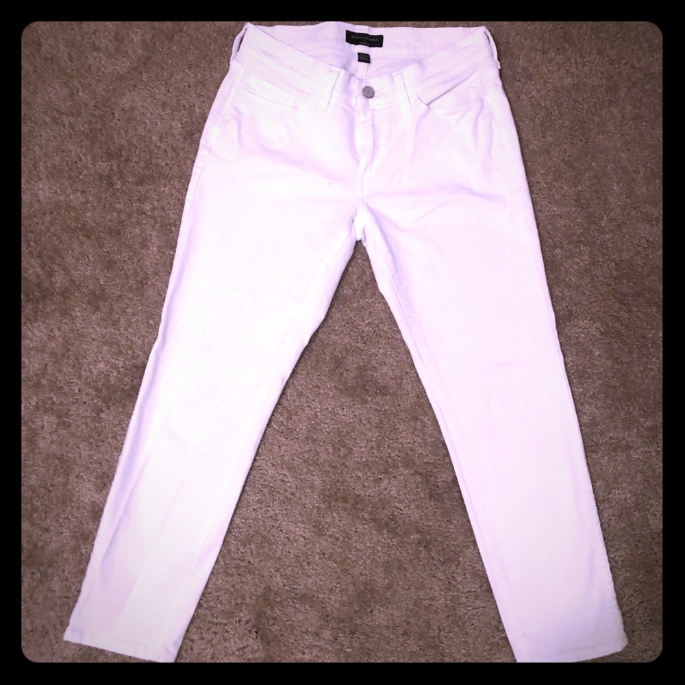 Women’s Banana Republic white capris